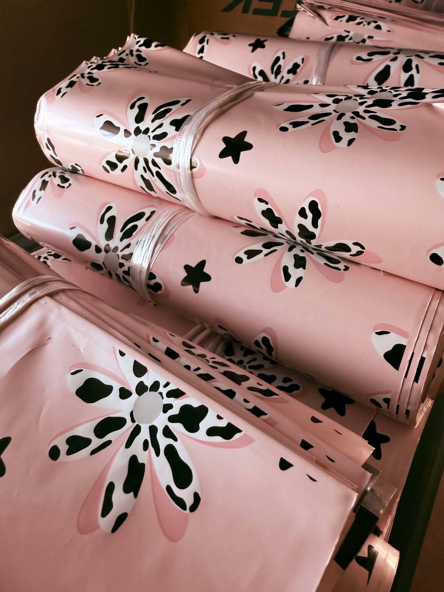 10" x 13" Pink Cow Floral Poly Mailers poly mailer Sorrel South