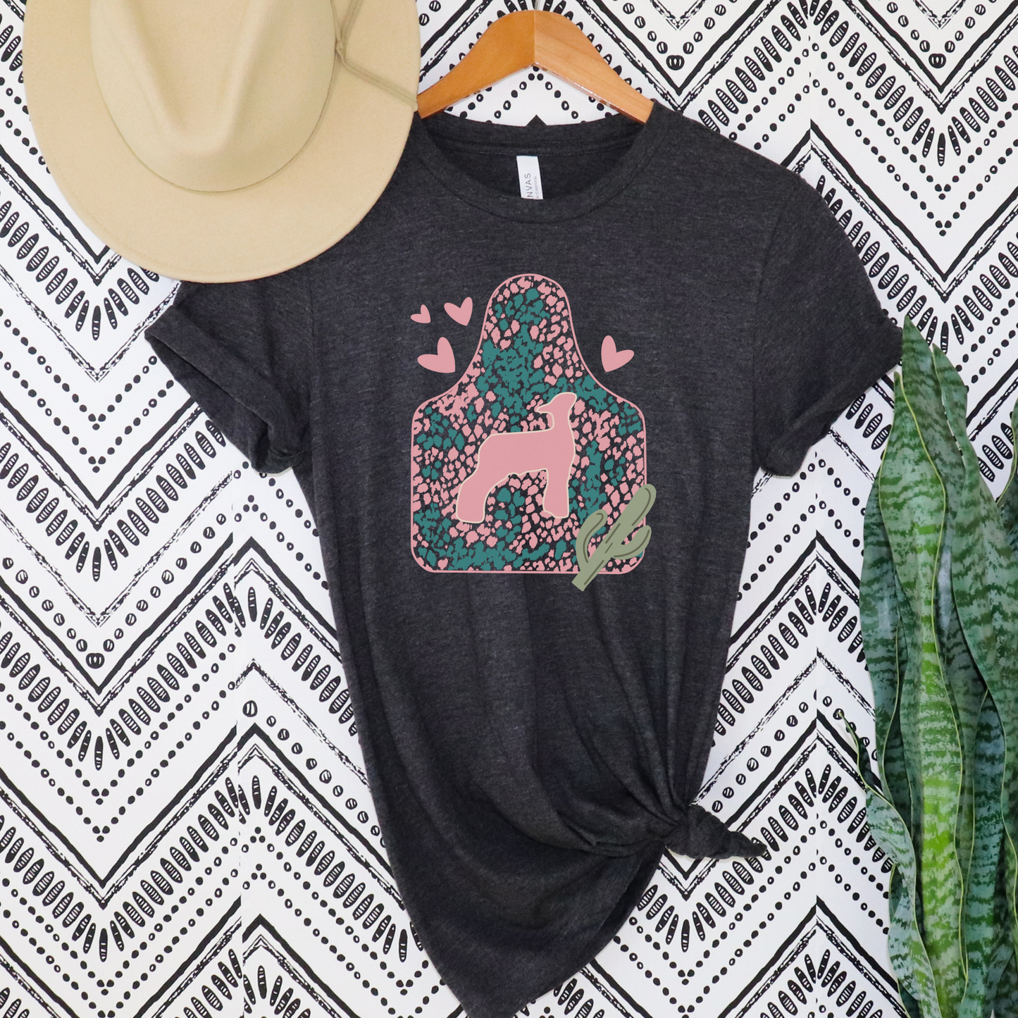 Sweetheart Ear Tag Show Lamb PNG Design PNG Western Design Sorrel South