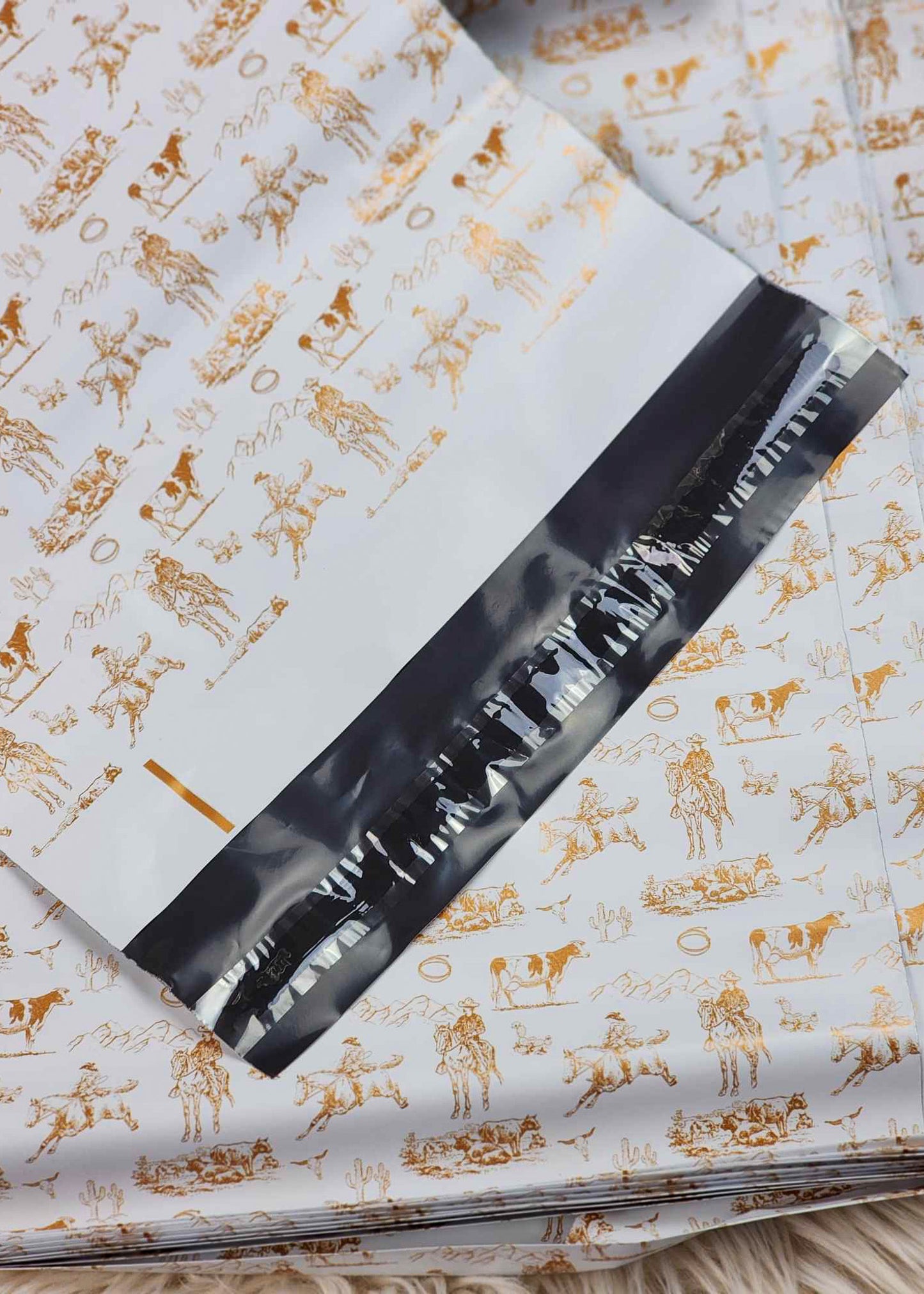 10" x 13" Vintage Western Self Sealing Poly Mailers Sorrel South