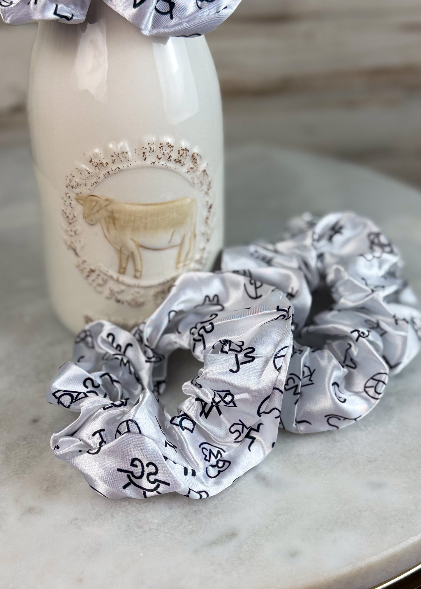 White Brands Silky Scrunchie Scrunchie Sorrel South