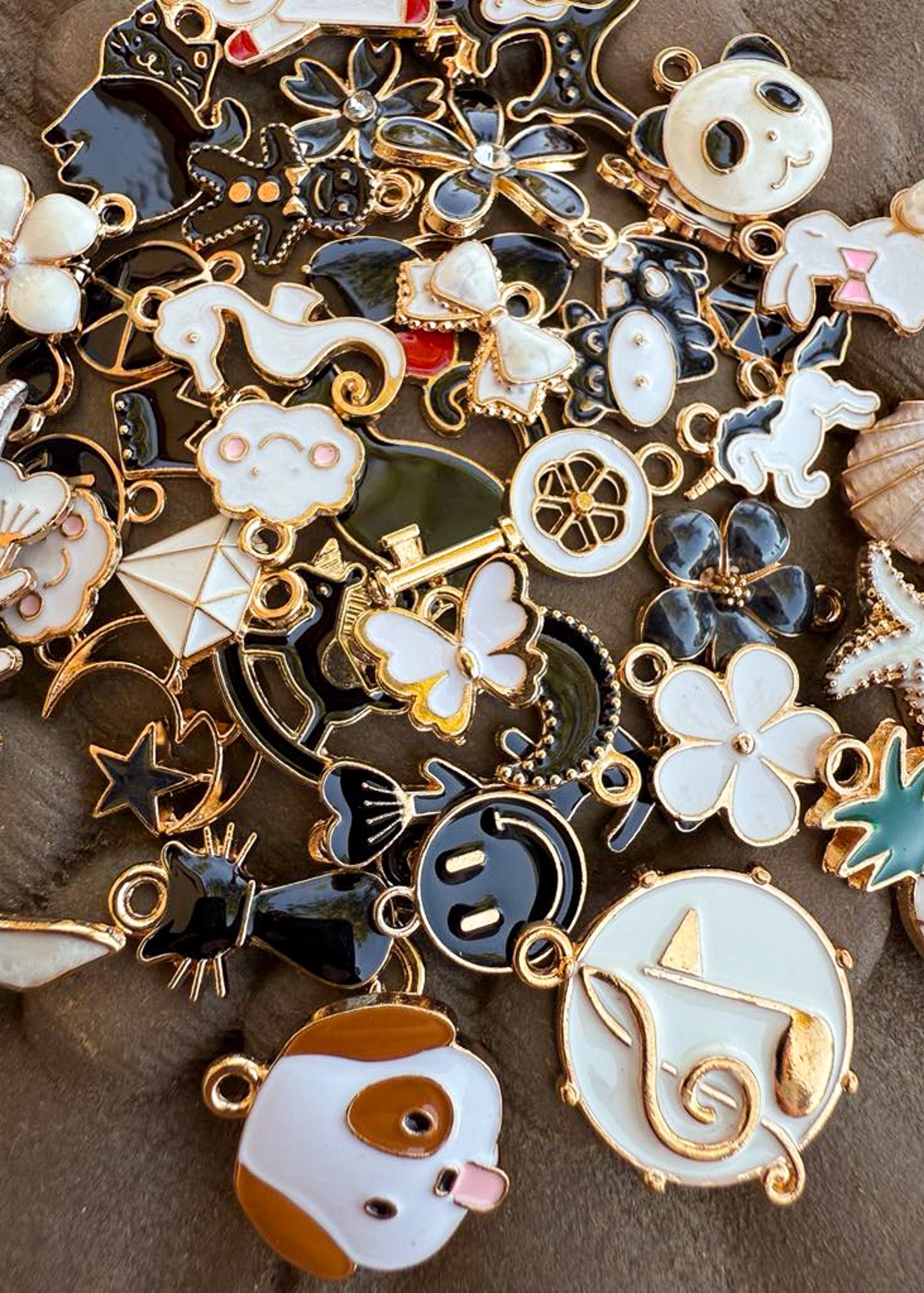 BLACK & WHITE Assorted Charms - Pack of 10 charms Sorrel South