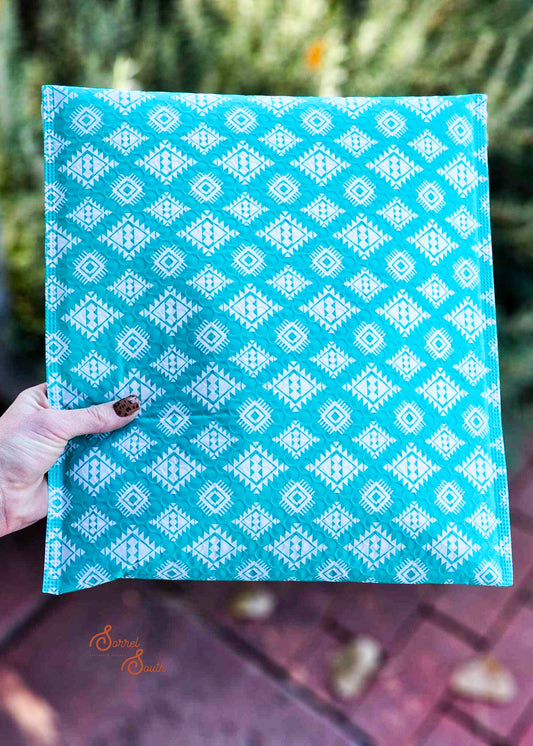 10.5" x 13" BUBBLE PADDED Turquoise & White Poly Mailers