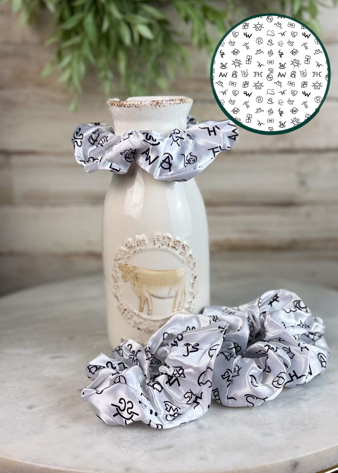 White Brands Silky Scrunchie Scrunchie Sorrel South